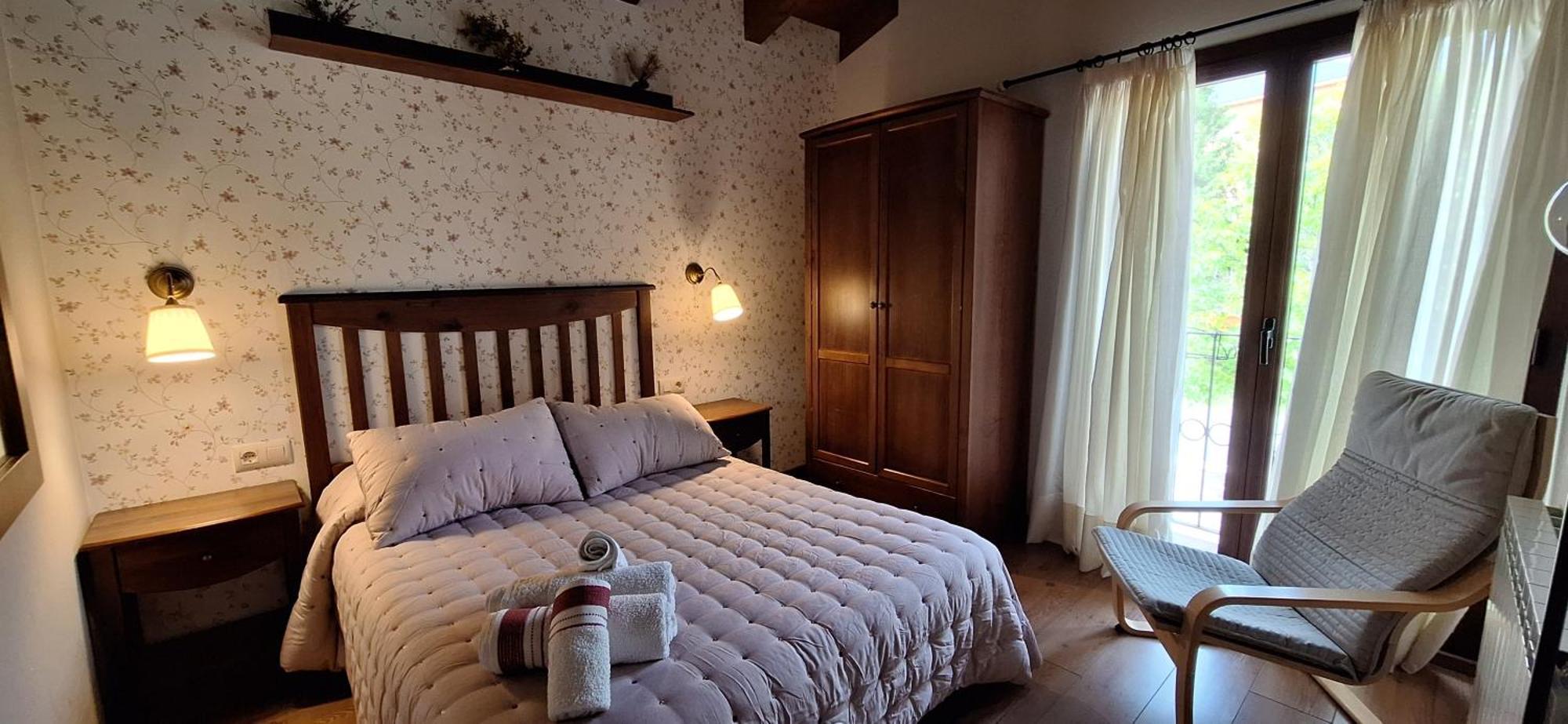 Apartamentos Turisticos Batlle Laspaúles Exteriör bild